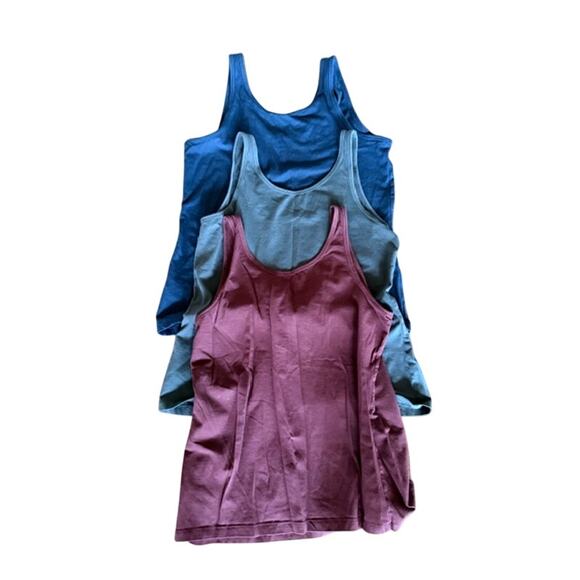 Old Navy Ribbed Tank Top 3-Pack – Size L (Blue, Gray, Burgundy) - Picture 3 of 5